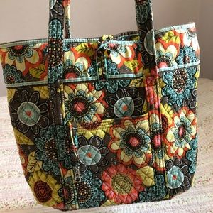 Vera Bradley Vera Tote (all cotton quilt)